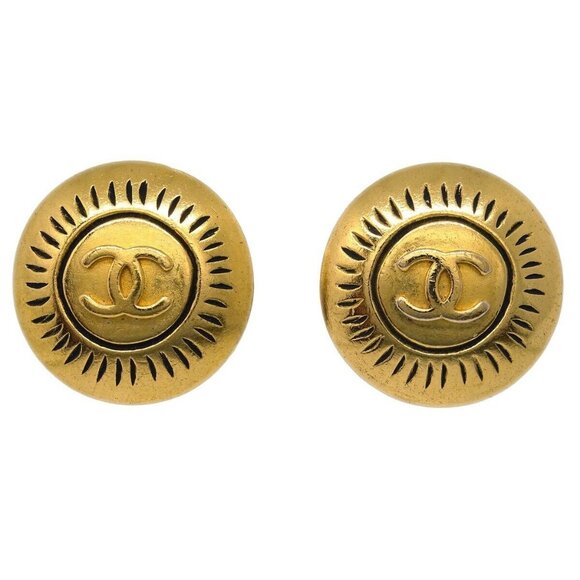 Chanel Button Earrings Clip-On Gold 96C - Picture 1 of 4